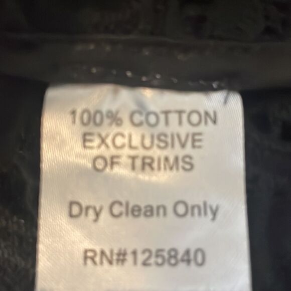 Intermix Black Lace Sleeveless Top - Picture 6 of 6